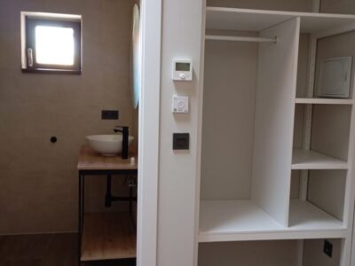 Baño y armario Baño y armario